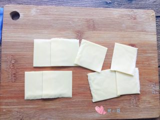 6、开放式三明治,芝士片也切成四小片