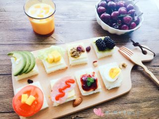 9、开放式三明治,再来一杯酸奶或者鲜榨果汁。简单快速有营养的早餐就做好了。。。