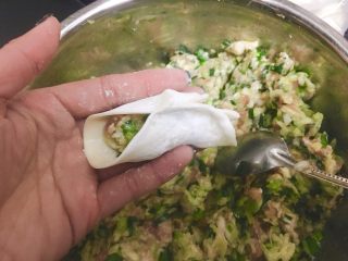 13、日式煎饺 香甜可口,从一遍开始抓折…