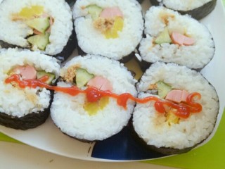 6、寿司,最后可以放点番茄酱！