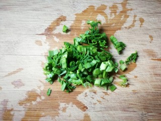 5、炸酱焖茨菇,青蒜洗净切成碎末