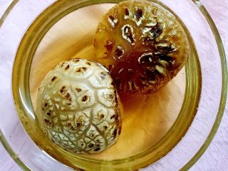 2、豆油皮糯米卷,香菇比较难泡发 先泡香菇