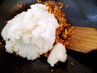 9、豆油皮糯米卷,这个调味料的量要算上白糯米饭的哈，要不卷起来没味道哈）