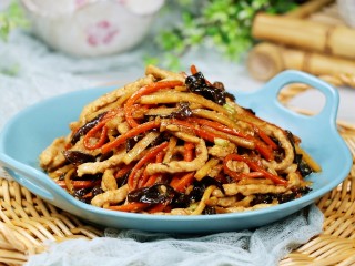 25、鱼香肉丝#,好吃的鱼香肉丝就做好了。