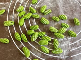 4、猫耳朵,第二种方法做好的猫耳朵。