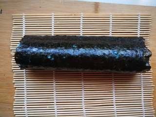 10、花朵寿司【蓝色系】,压实后打开卷帘。