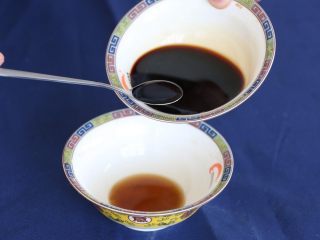 13、香辣美味八爪鱼,加入生抽 老抽