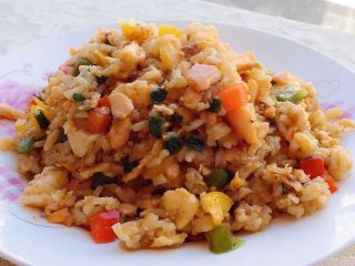 15、彩椒三文鱼蛋炒饭,成品图