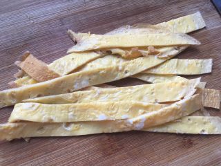 8、简单原味寿司,切条