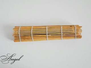 5、踏雪寻莓寿司＃有个故事＃,用卷帘慢慢卷起握紧。。