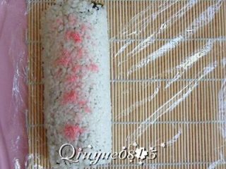 9、翻转樱花寿司,切出来