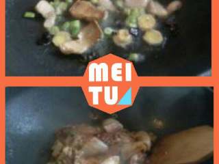 2、韩国部队火锅,放入葱姜，爆香。放入辣白菜翻炒。放入酱油