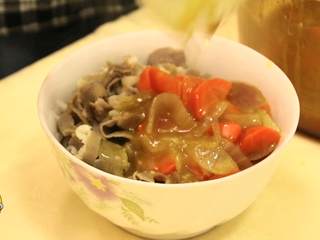 11、咖喱肥牛乌冬, 淋在肥牛片乌冬上