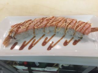 7、    寿司 龙卷,撒点汁水 味道很好哦