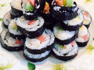 13、紫菜包饭,摆盘上桌开动