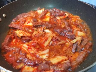 18、超满足便当（24）,加少许水 小煮一会 加少许盐翻炒均匀