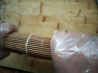 11、紫菜包饭,一定要卷紧，切的时后不会然开。