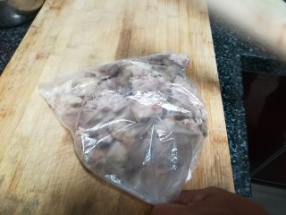 7、又见肉松,敲打中