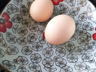 10、五彩饭团,鸡蛋上锅蒸熟