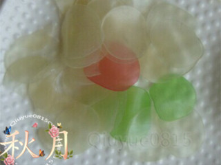 1、炸虾片,虾片适量