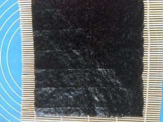 10、数字寿司,取海苔一张