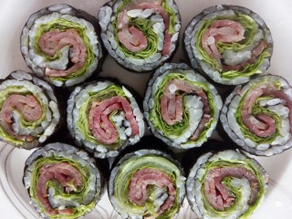 10、培根寿司卷,摆盘开吃~