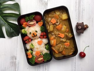 12、【咖喱牛肉】小熊便当,最后组装并塞满饭盒～