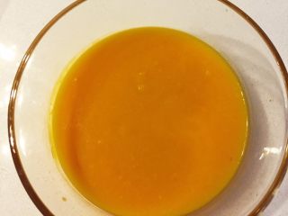 5、清蒸牛肉海苔包菜卷 南瓜蘑菇汤,取出备用