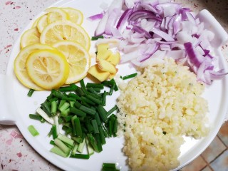 6、百香果柠檬鸡爪,配菜配料切好