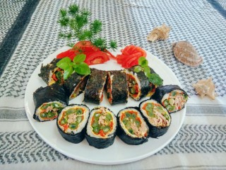 20、金枪鱼饭卷,装饰一下，拍张照吧。