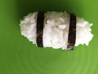 8、重口味恶搞早餐之熊猫吃翔,另一端也缠上