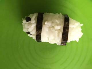 10、重口味恶搞早餐之熊猫吃翔,一个熊猫宝贝完成了