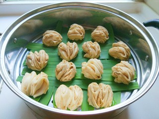 21、椒盐小花卷,成品图