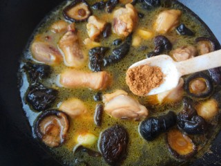 13、超美味的黄焖鸡,放一点点十三香调味