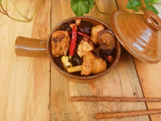 16、超美味的黄焖鸡,成品