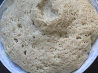 9、自制凉皮,面筋蒸十五分钟就可以了