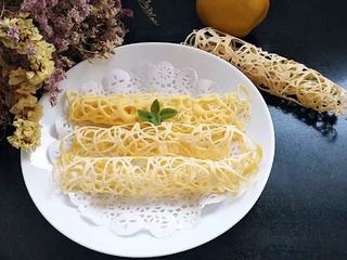 13、蕾丝鸡蛋饼,入盘享用吧