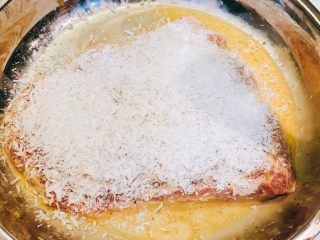 9、日式炸猪排,双面裹上面包糠