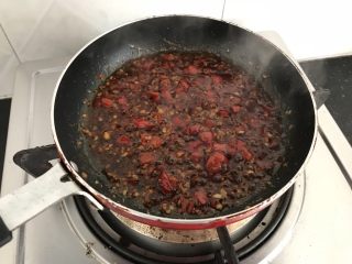 10、剁椒蒸豆腐～15分钟快手菜,炒均匀