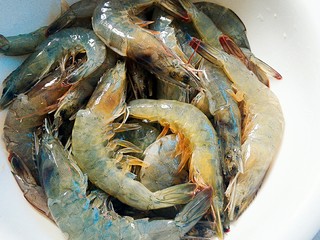 3、烤三鲜拼盘,一个个弄好了。