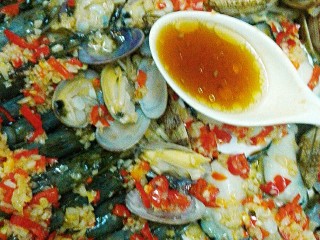 27、烤三鲜拼盘,第二次的虾汁再均匀淋上。