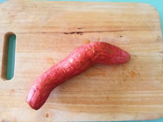 1、红薯寿司,红薯去皮切块