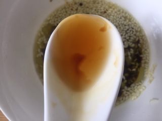 11、胡萝卜拌鸡蛋豆腐干,半勺芝麻油