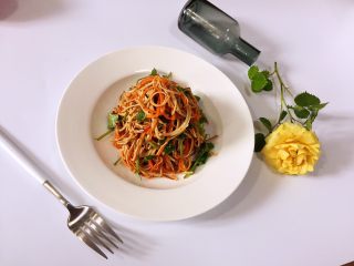 18、胡萝卜拌鸡蛋豆腐干,成品~~~