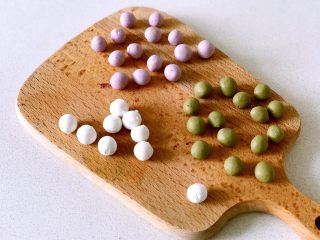 6、青青的素味早餐,可愛的小粉團子