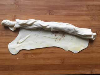 9、秘制酱香饼,卷起