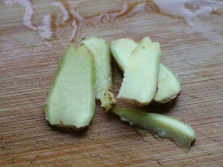 9、≈湖北油焖大虾≈,生姜切片