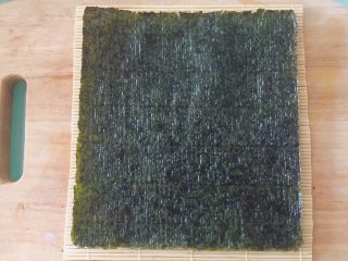 7、土豆泥寿司,紫菜铺平