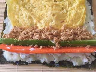 12、土豆泥寿司,放上肉松