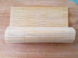 13、土豆泥寿司,卷起压实